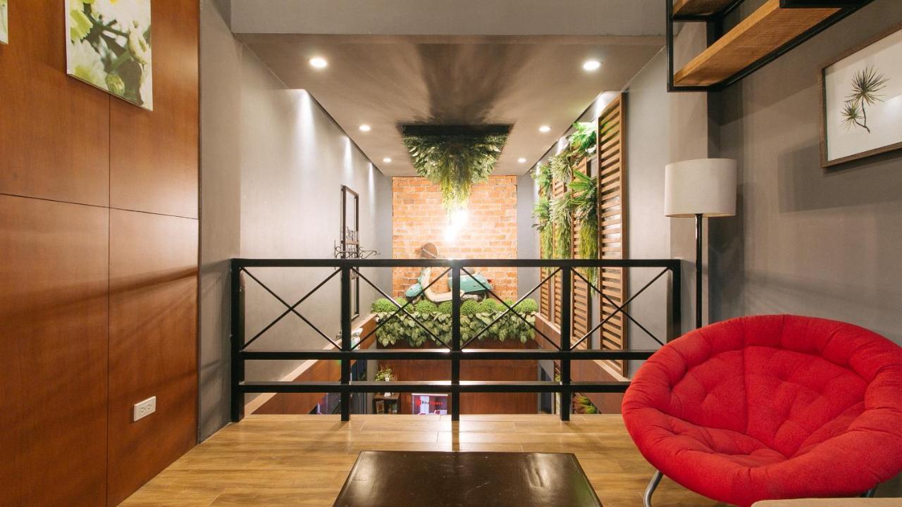 RedDoorz @ Gardenview Hotel GTower Angeles Exterior foto