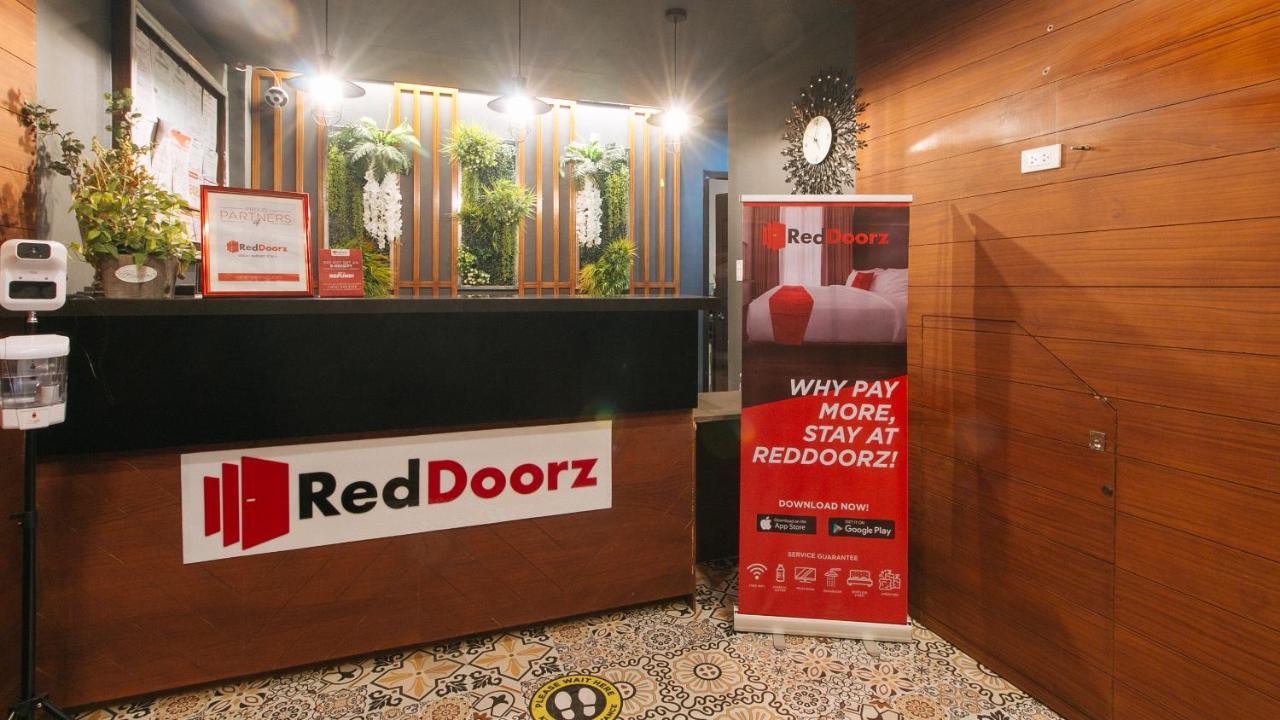 RedDoorz @ Gardenview Hotel GTower Angeles Exterior foto
